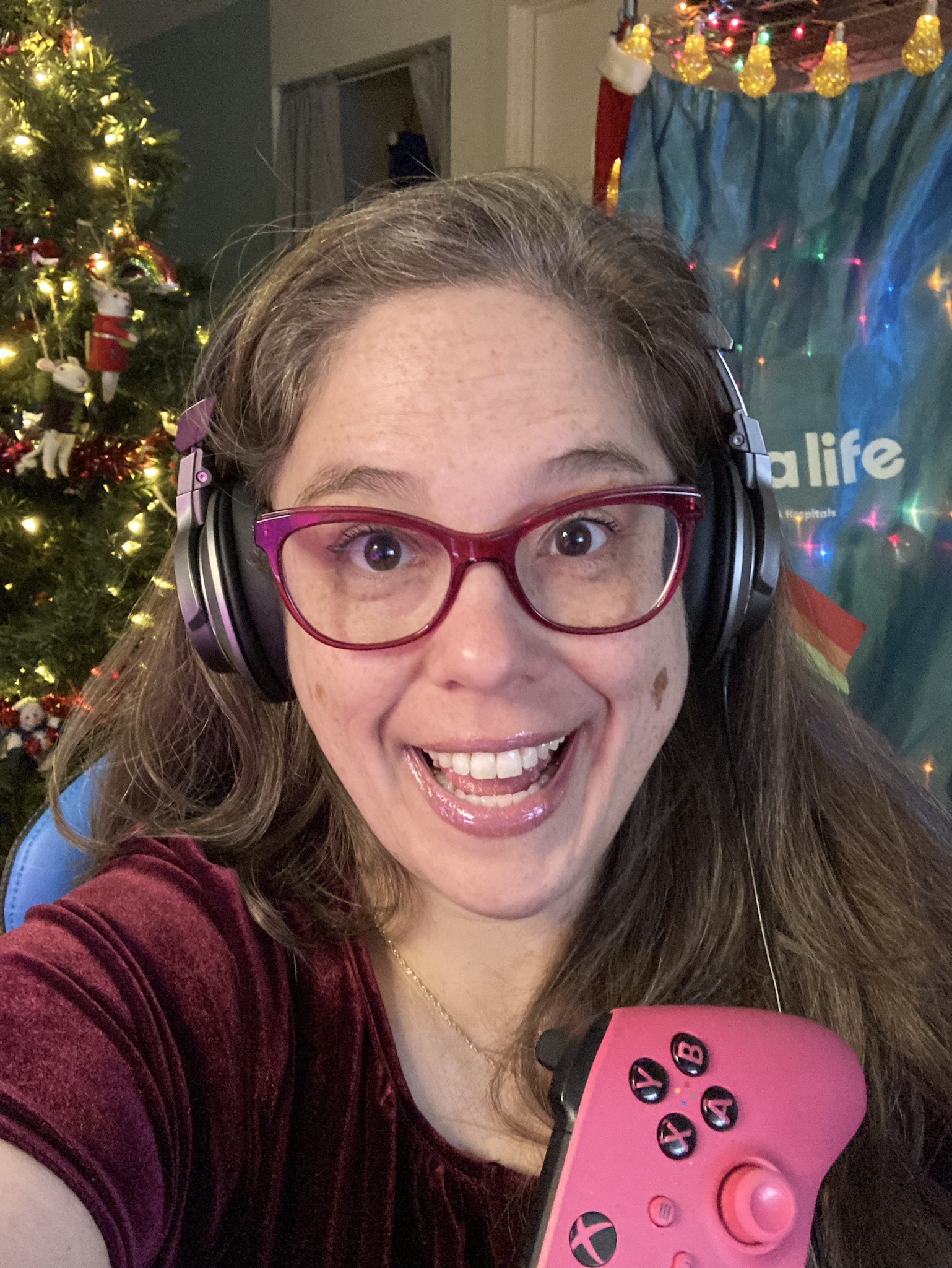 Here’s My Last Christmas Selfie Contribution
