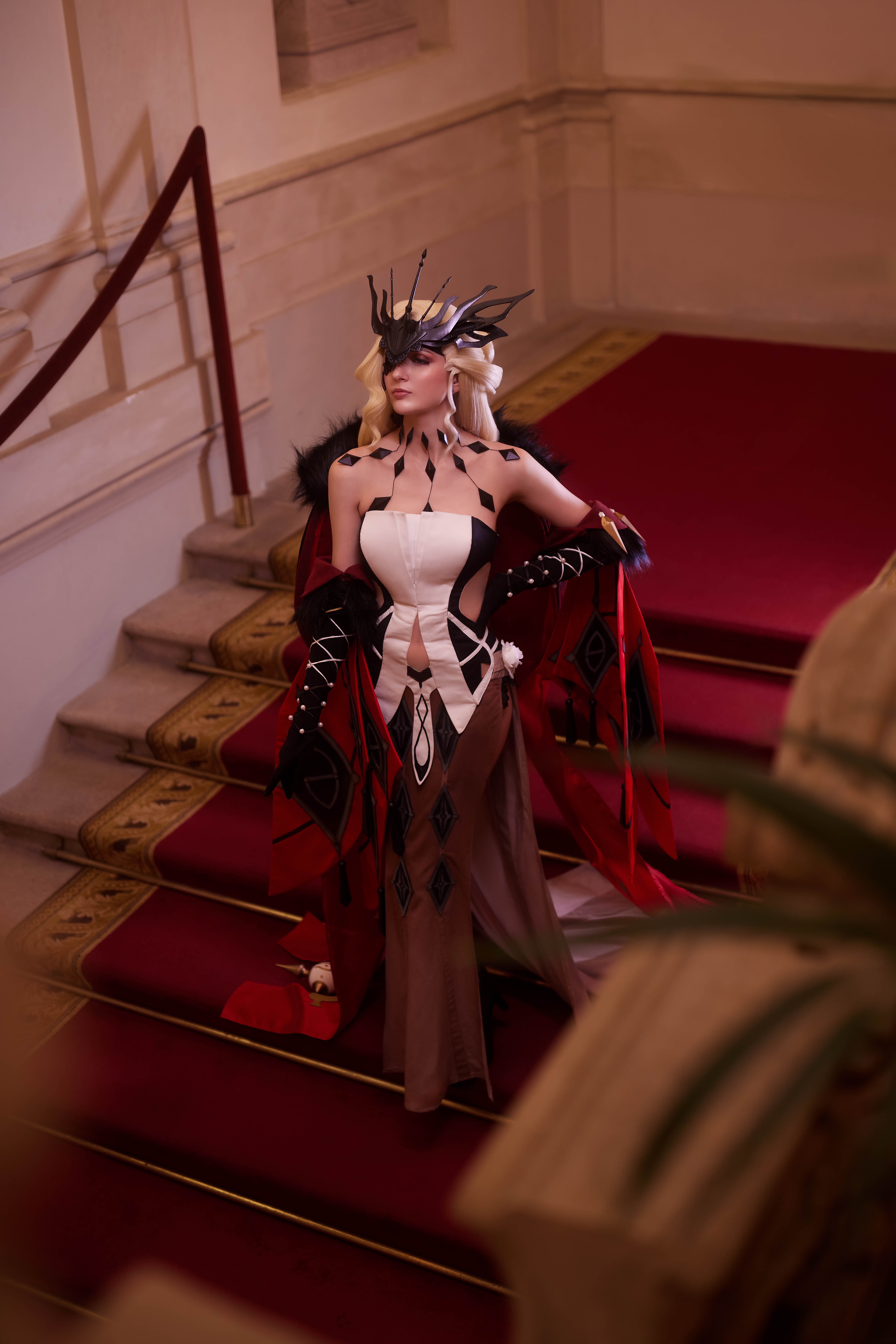 Stunning La Signora Cosplay Unveiled