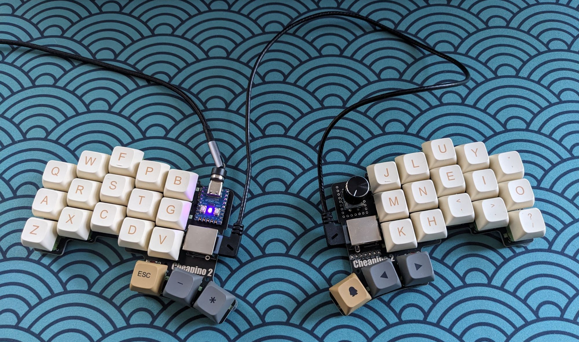 Cheapino V2 Featuring Shimmer XDA Keycaps