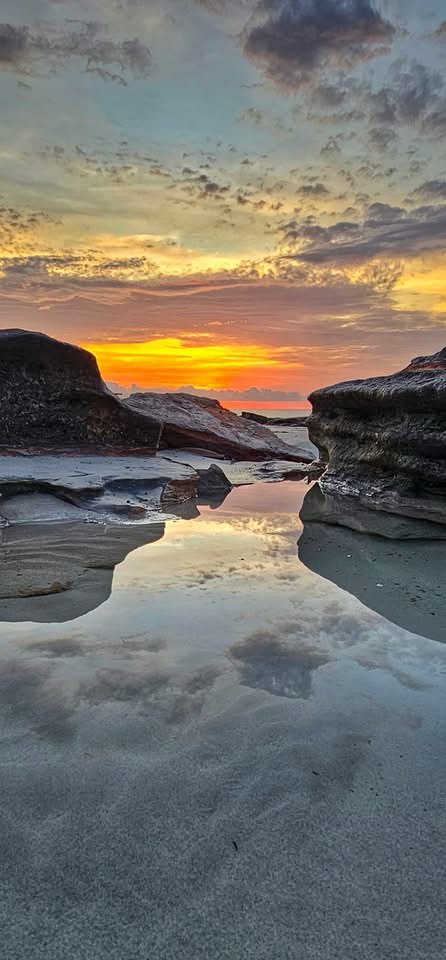 Breathtaking Sunset Over the Horizon