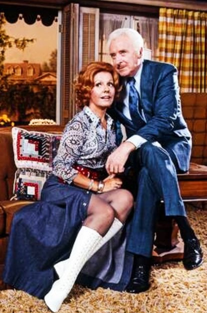 A Glimpse of Kasey Rogers and David White on 'Bewitched' in the Late 1960s