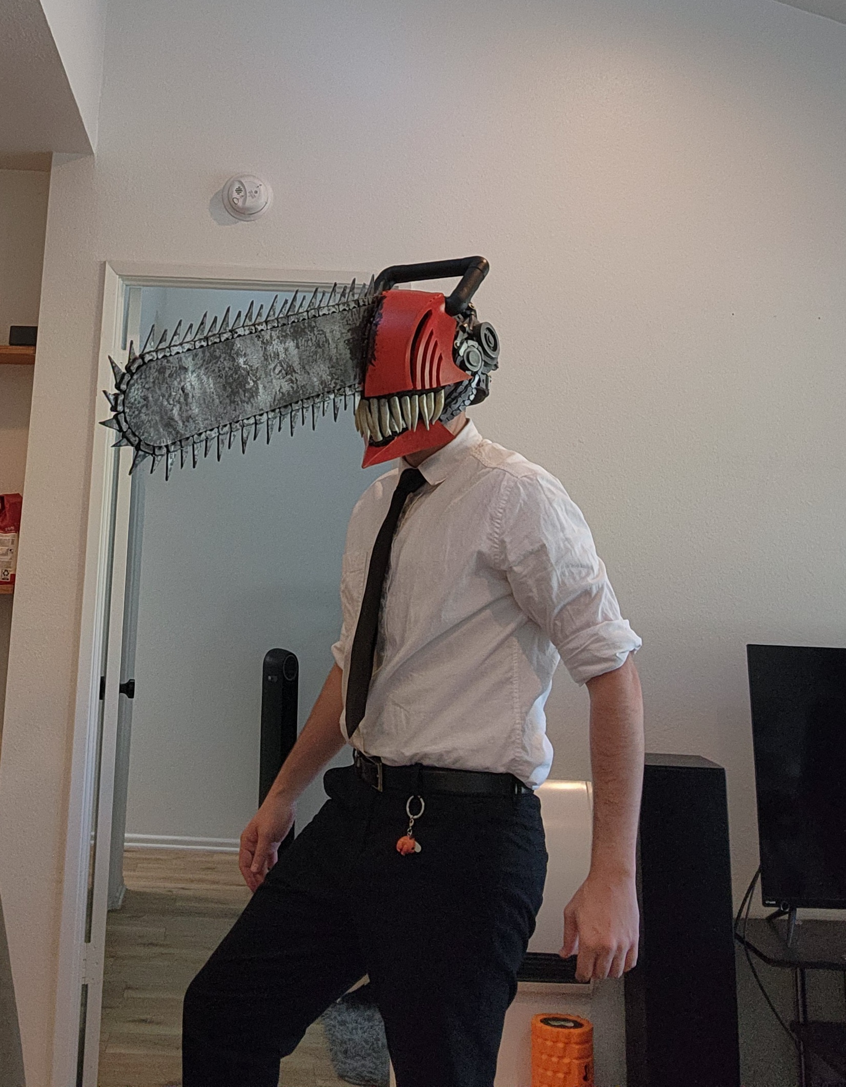 Crafting the Ultimate Chainsaw Man Costume for Halloween