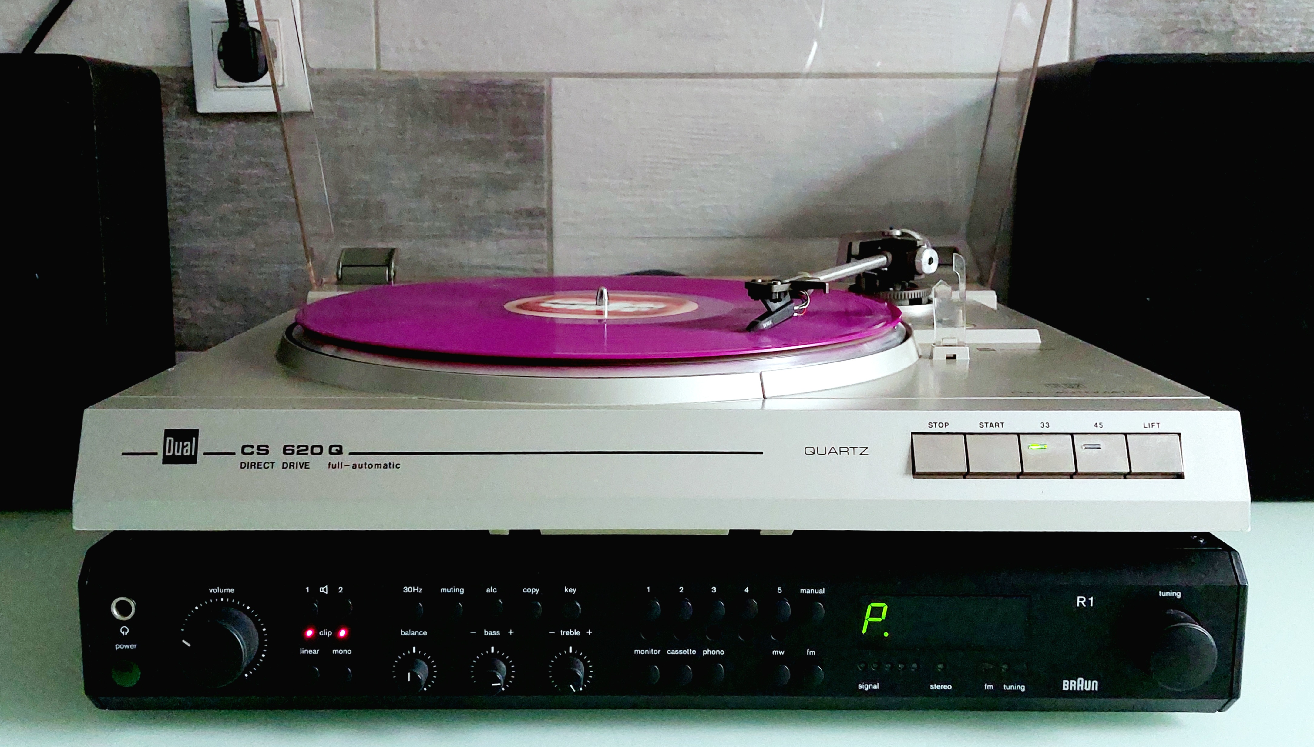 Vintage Braun R1 Receiver from the Early '80s