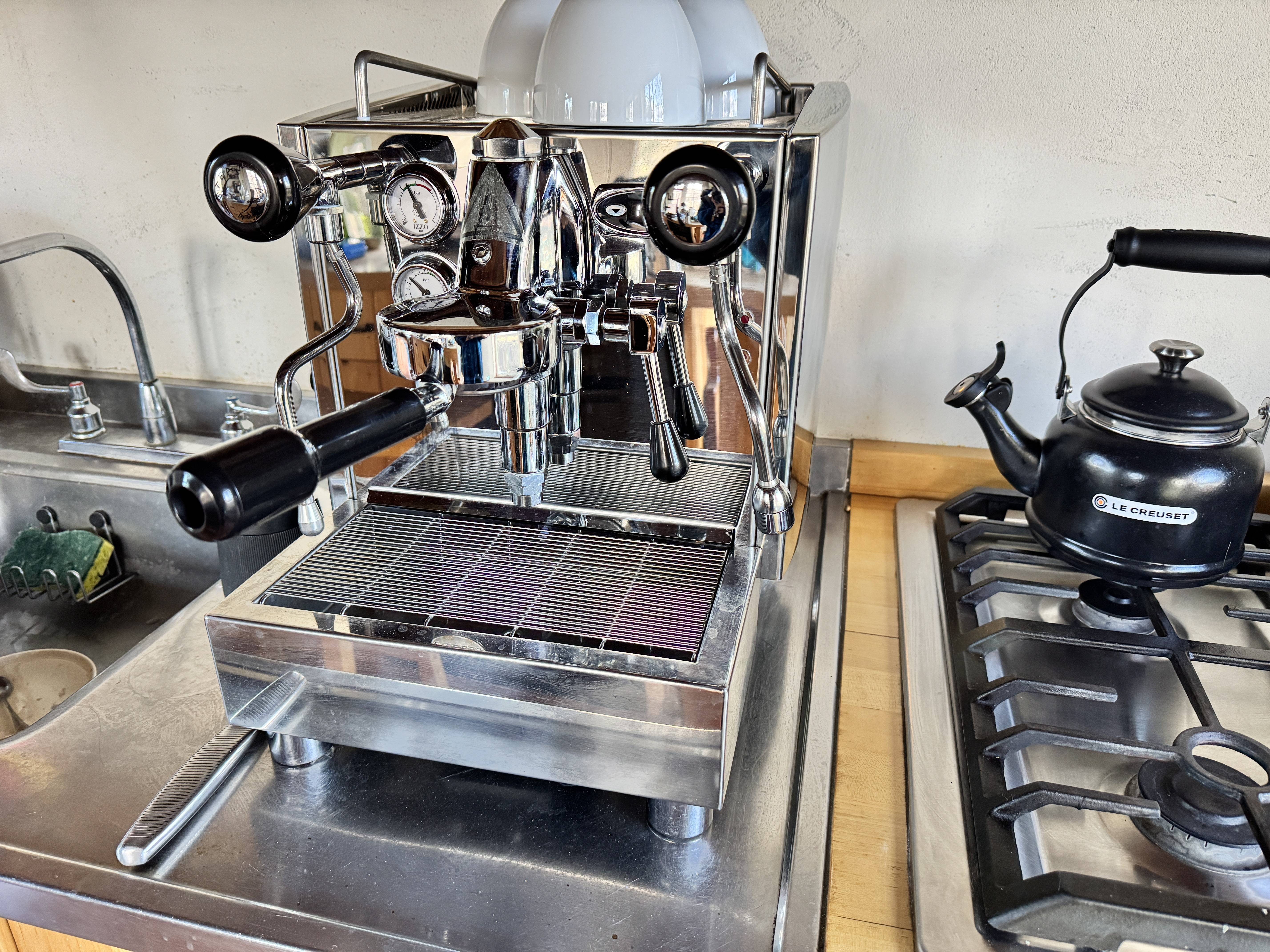 Up for Grabs: Like-New Alex Izzo Duetto IV Espresso Machine and Ceado C5P Grinder – Perfect for Home Baristas!
