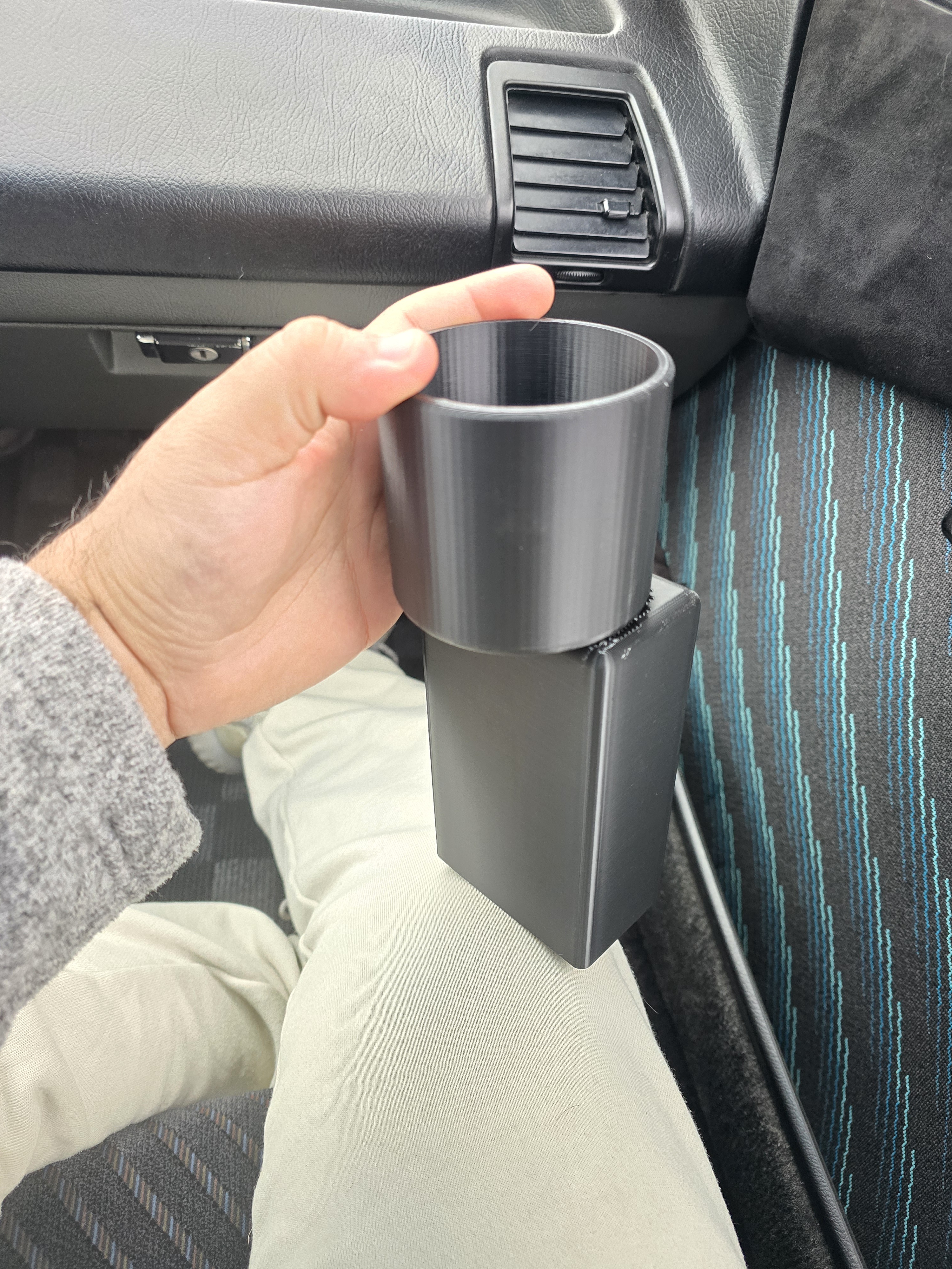 Revolutionary 3D Printed Cupholder: Function Meets Design